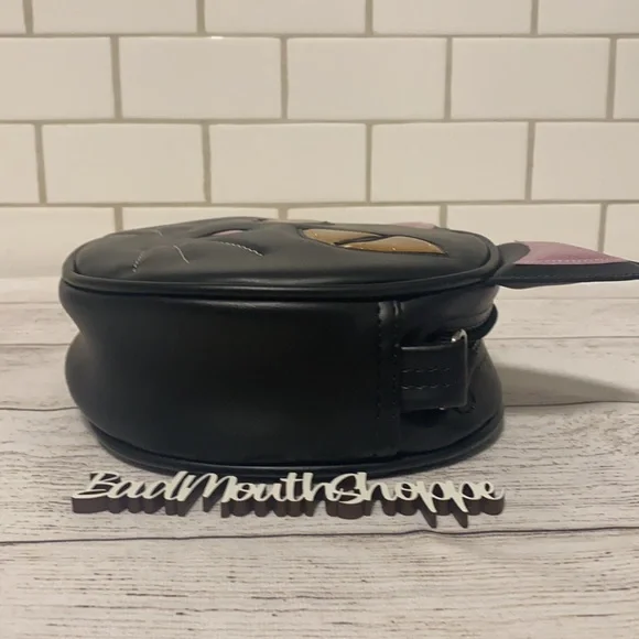 *Love Pain and Stitches Black Cat Halloween Purse - Picture 4 of 8